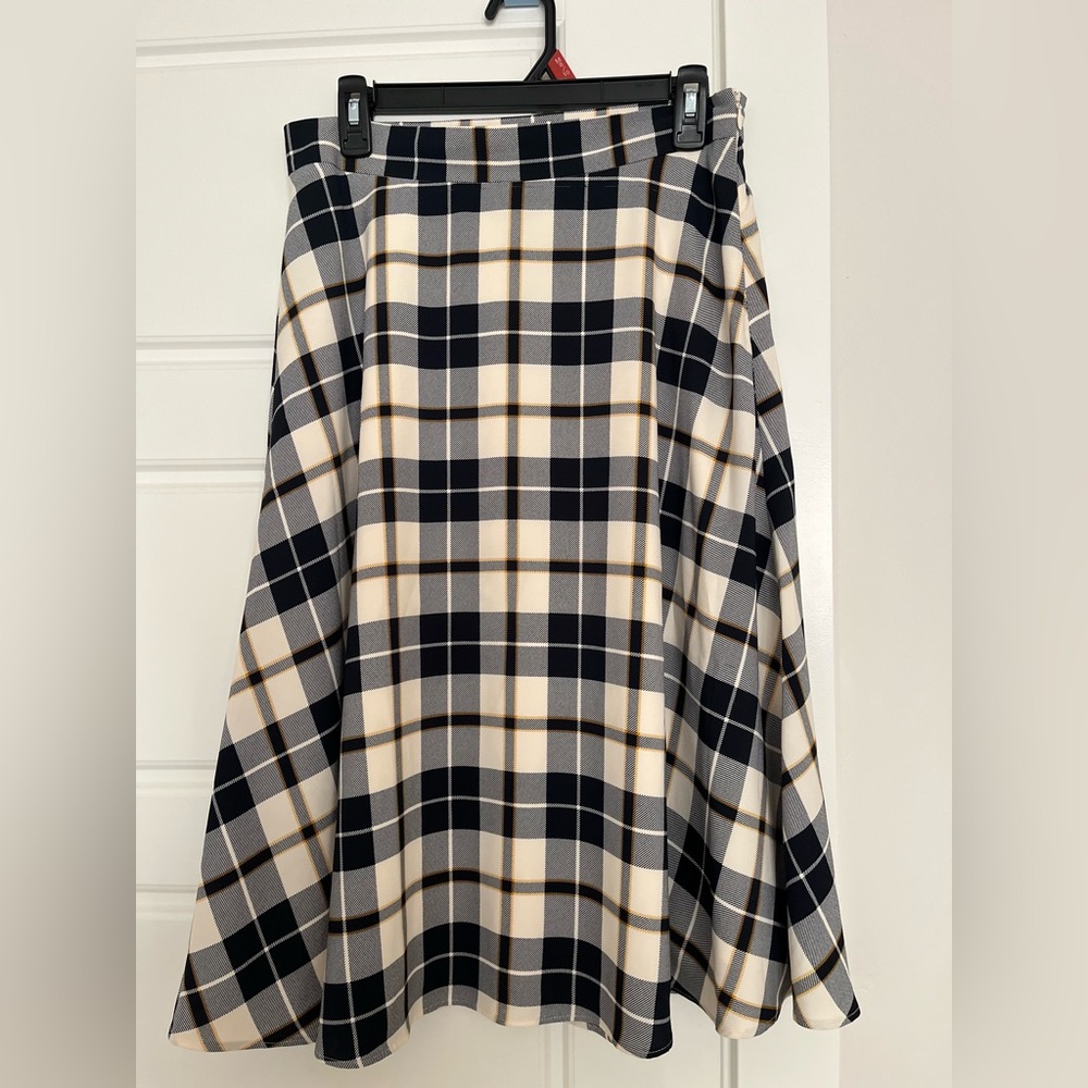 Ann Taylor Plaid Mid Length Flared Skirt
